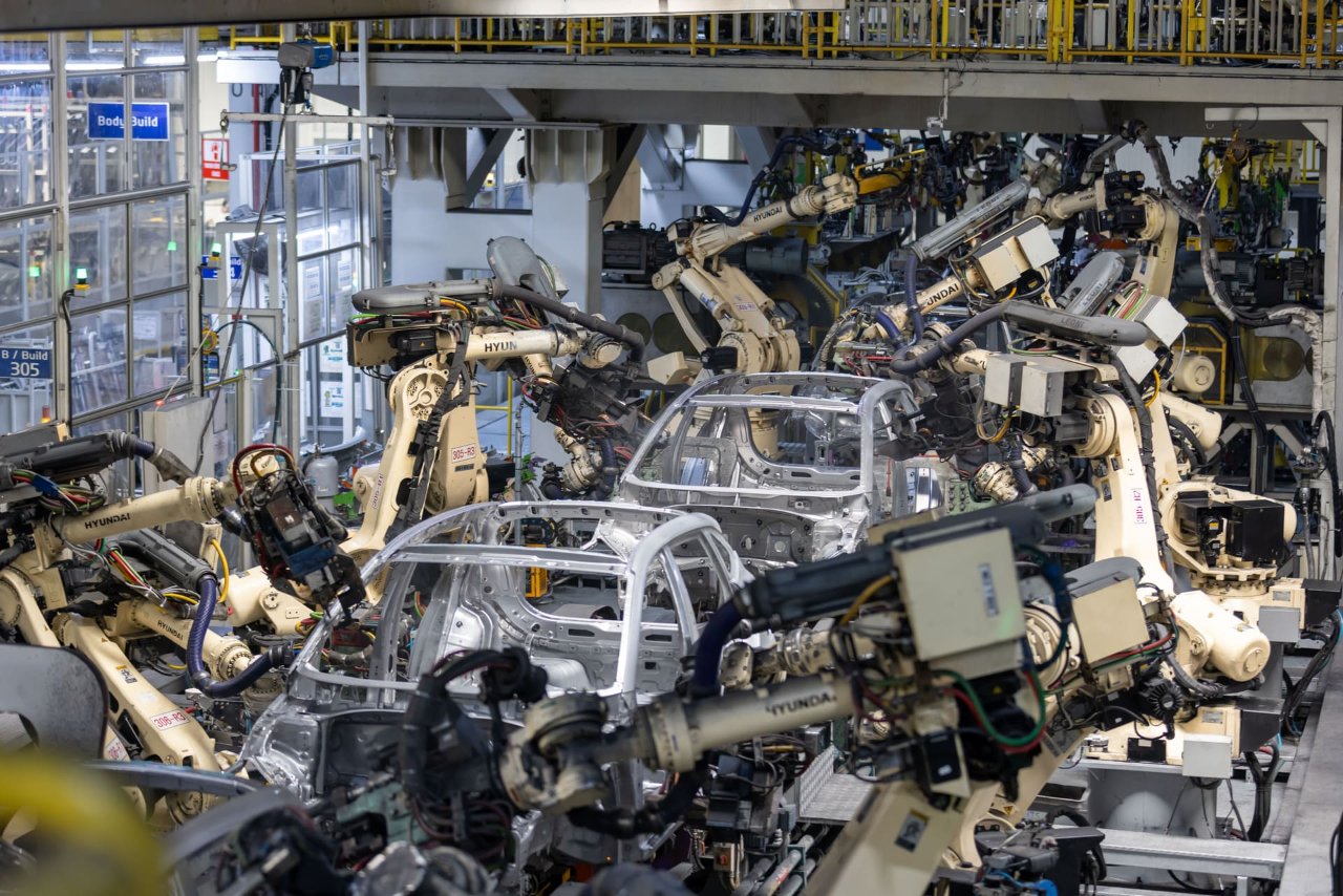 Ünlü otomobil firmasında büyük grev! Binlerce işçi robotlara karşı, 135 milyon dolarlık zarar kapıda