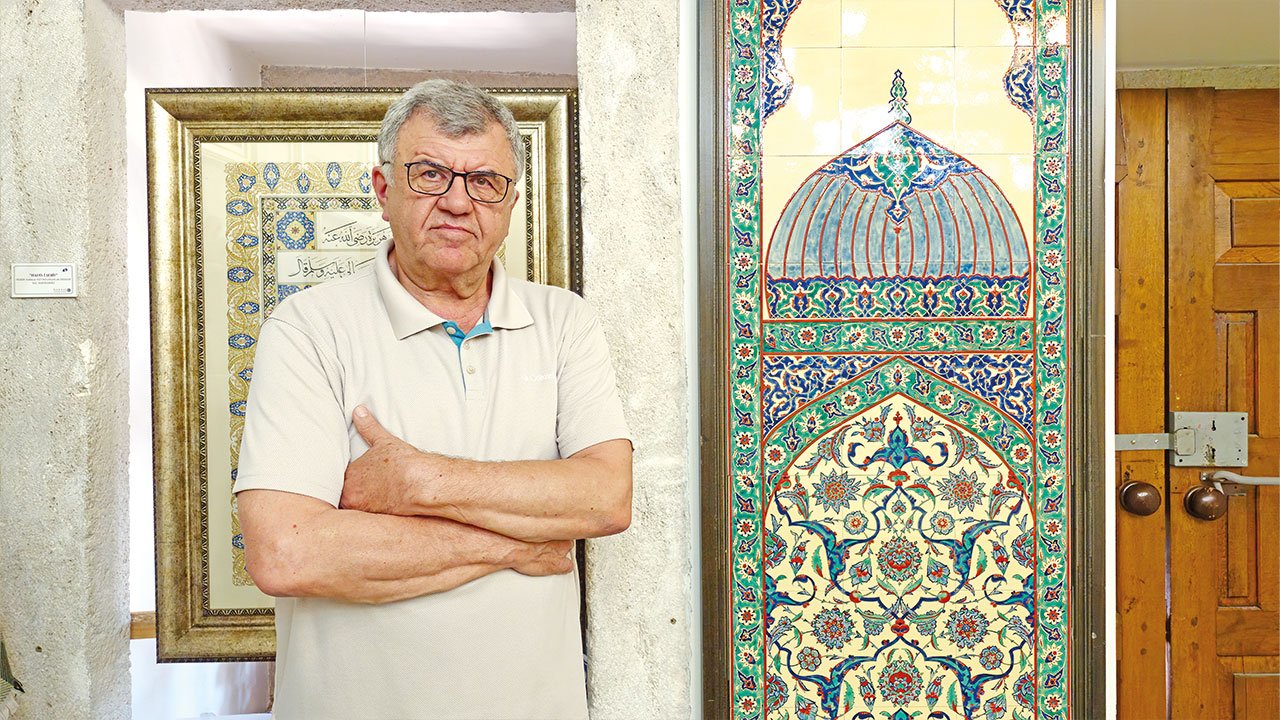 Dini mekanları süsleyen usta nakkaş Semih İrteş: Ömrüm kubbe altlarında geçti