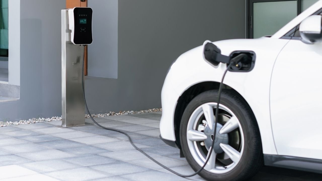 Elektrikli araç mı hibrit mi benzinli mi dizel mi? Hızlı şarj zamları dengeleri altüst etti