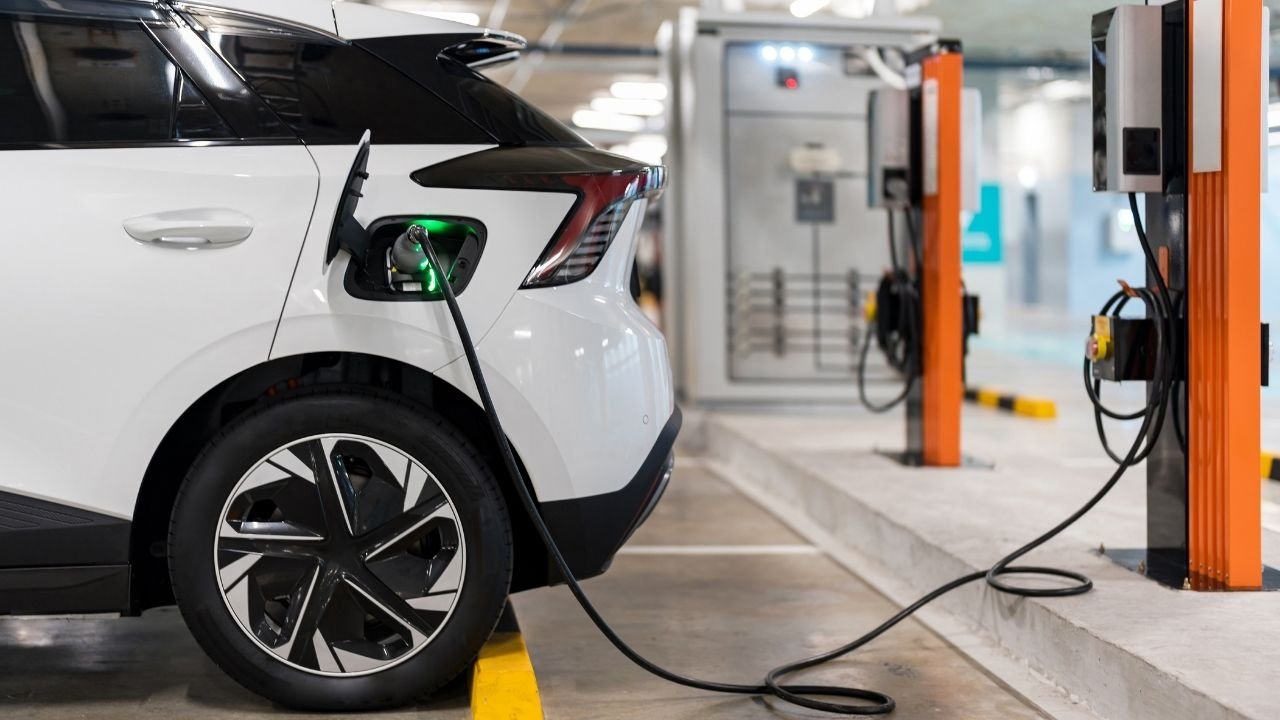 Elektrikli araç mı hibrit mi benzinli mi dizel mi? Hızlı şarj zamları dengeleri altüst etti