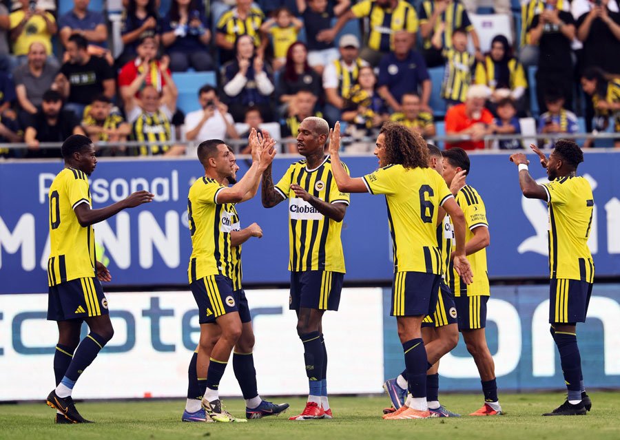 Fenerbahçe Futbol Takımı