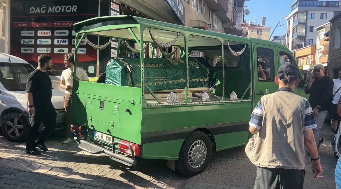 Tekne köprüye çarpmış, gemi personeli can vermişti! Haliçteki facianın görüntüsü ortaya çıktı!