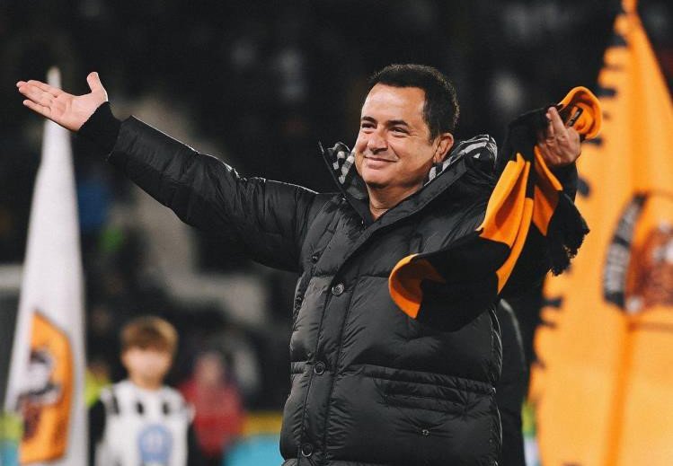 Hull City, yeni sezonda Premier Lig'de mücadele edecek.