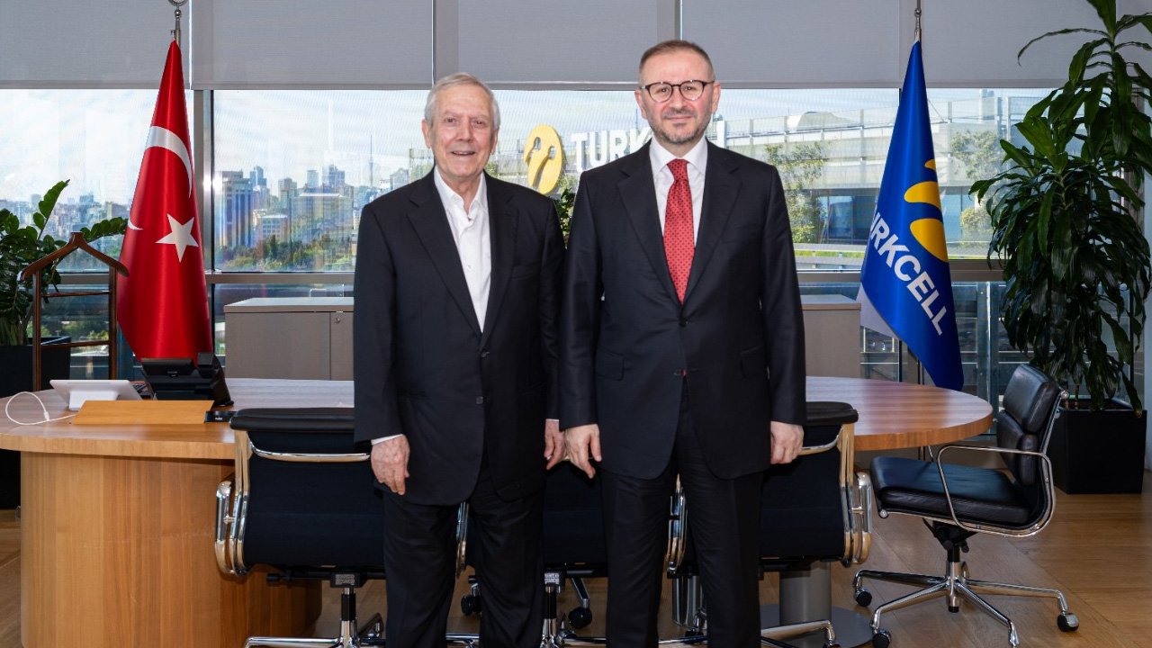 Aziz Yıldırım'dan Turkcell Yönetim Kurulu Başkanı Şenol Kazancı'ya ziyaret