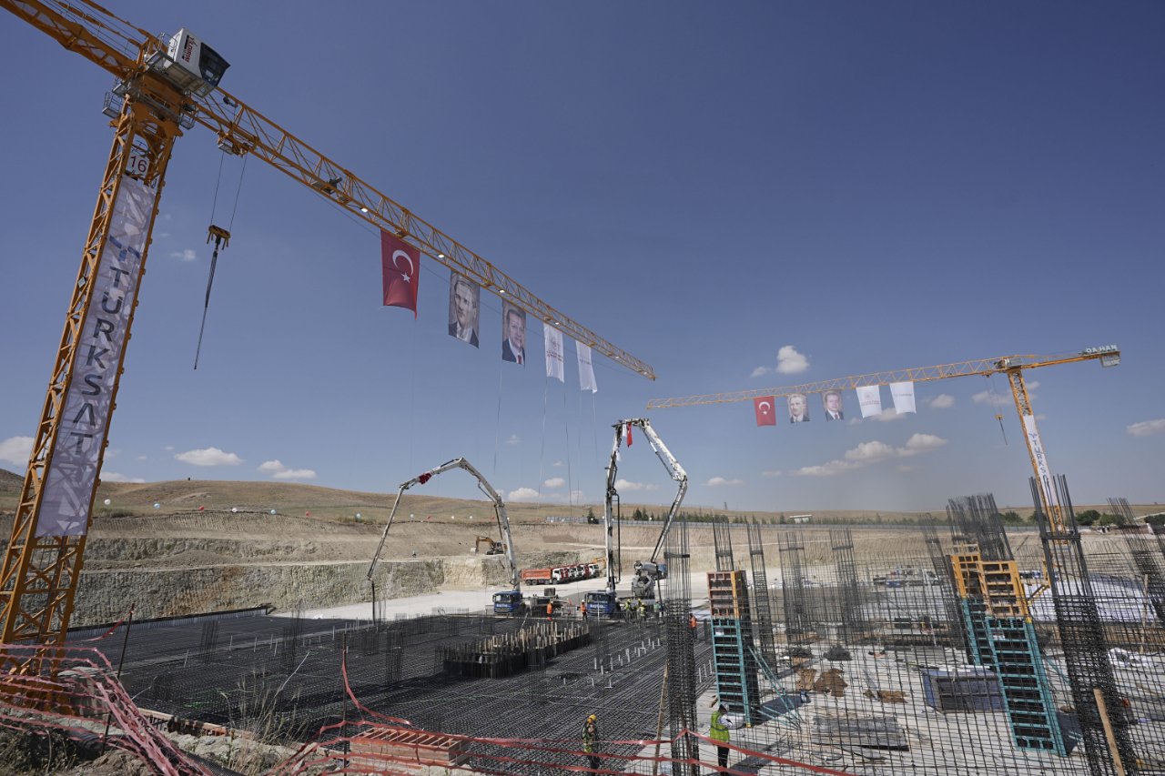 Bakan Uraloğlu: TÜRKSAT uyduları 5,5 milyar nüfusa hizmet ediyor
