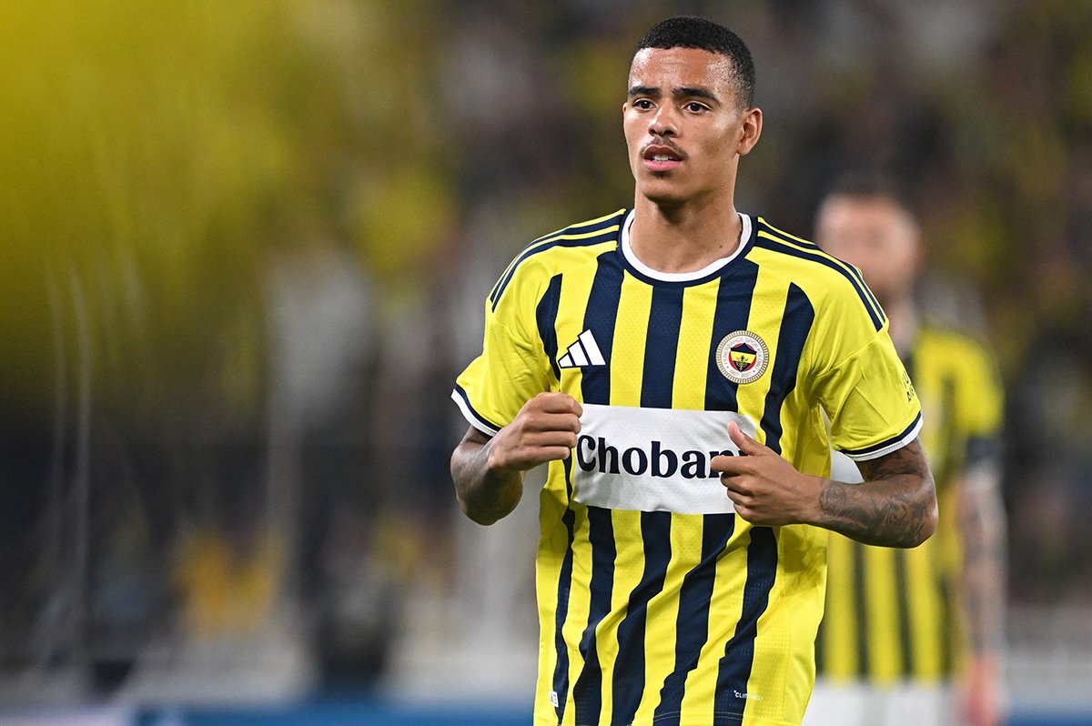 İngiliz yıldız Mason Greenwood, Fenerbhaçe formasıyla ilk resmi maçına çıktı.
