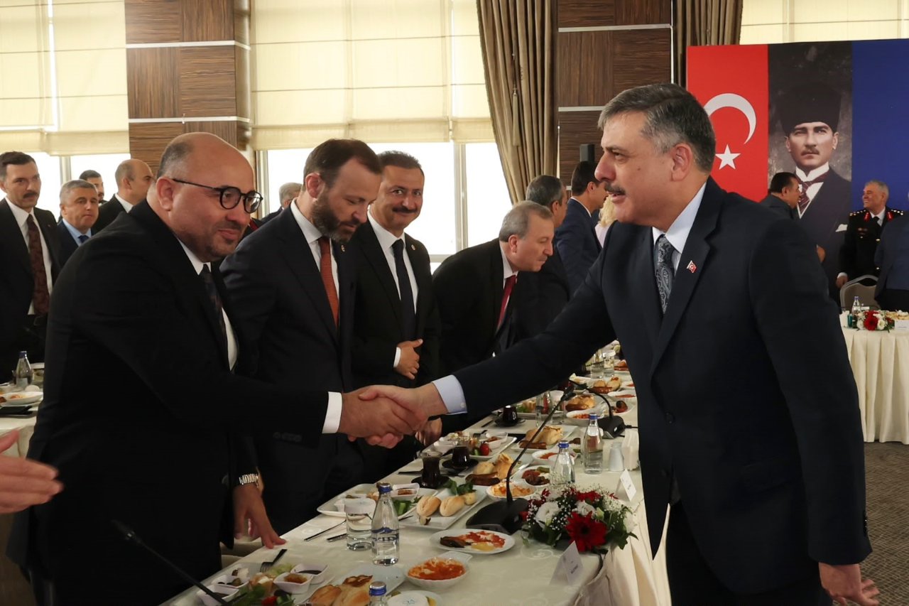 ‘AHBAP rezaleti ortaya koydu’ dedi, resmi kurumlara güvene dikkat çekti! Bakan Mustafa Çiftçi kalem kalem açıkladı! Ne kadar bağış toplandı?
