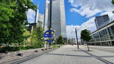 Avrupa merkez bankası faiz kararını sabit tuttu!