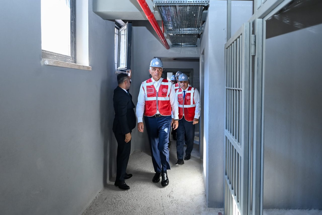 Bakan Ersoydan demokrasi vurgusu! Diyarbakır Cezaevi Kültür ve Sanat Adası oluyor