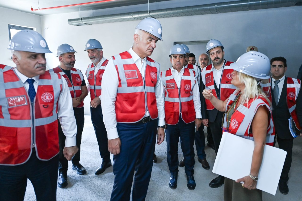 Bakan Ersoydan demokrasi vurgusu! Diyarbakır Cezaevi Kültür ve Sanat Adası oluyor