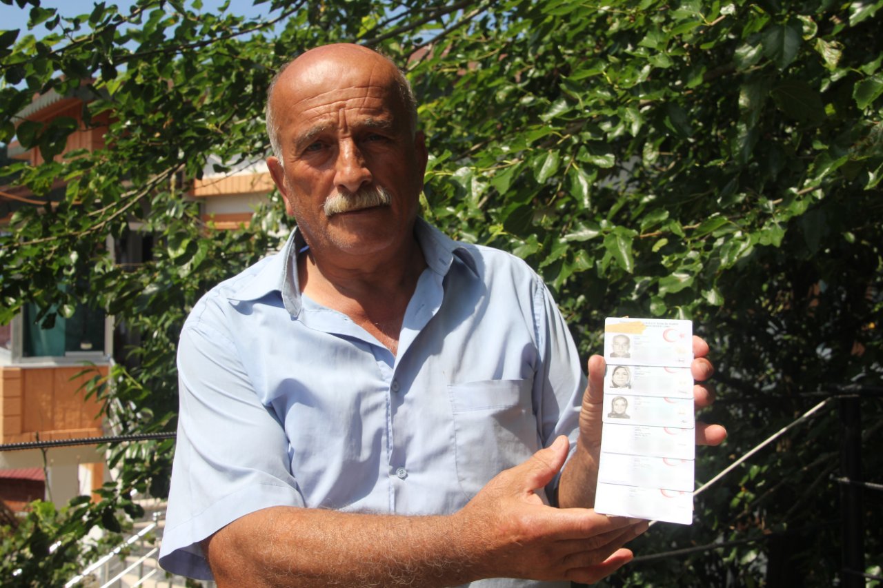 Bu mahallede herkesin soyadı aynı! Karışmamak için bu yöntemi bulmuşlar