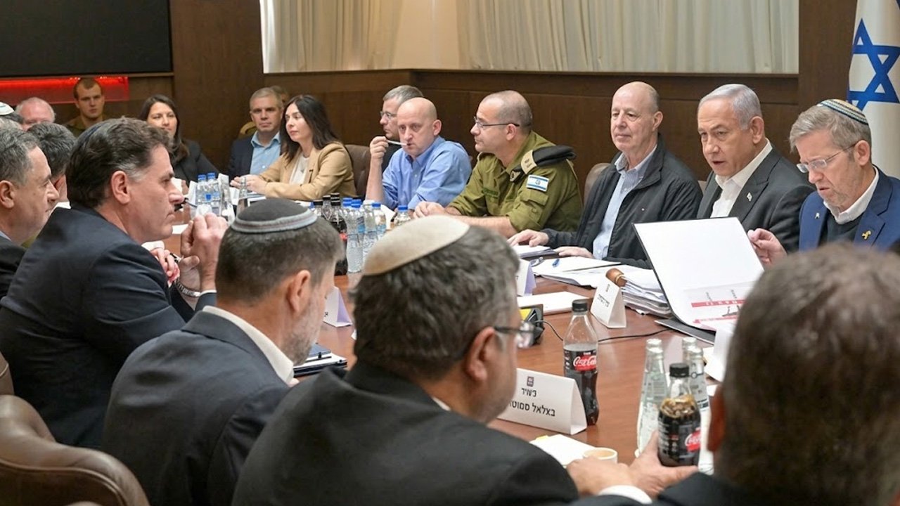 İsrail'de kritik zirve! Netanyahu'dan İran için acil toplantı kararı