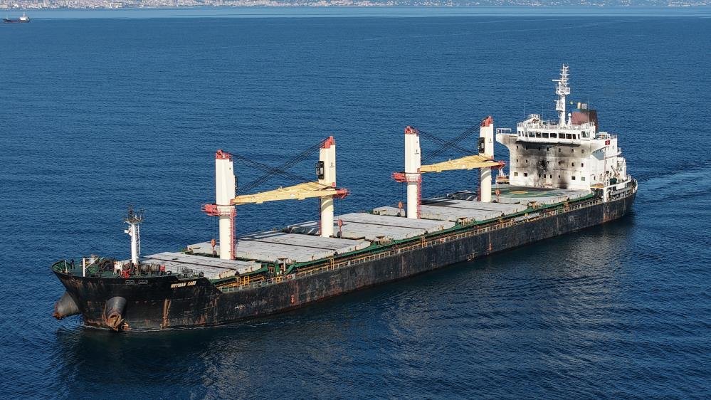 Karadeniz'de dron saldırısına uğramıştı! 1 mürettebatın öldüğü gemi Trabzon'a geldi