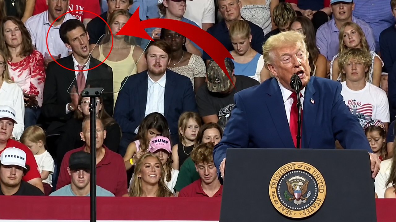 Trump konuşurken ilginç anlar! Seyircinin yaptığı hareketler gündem oldu