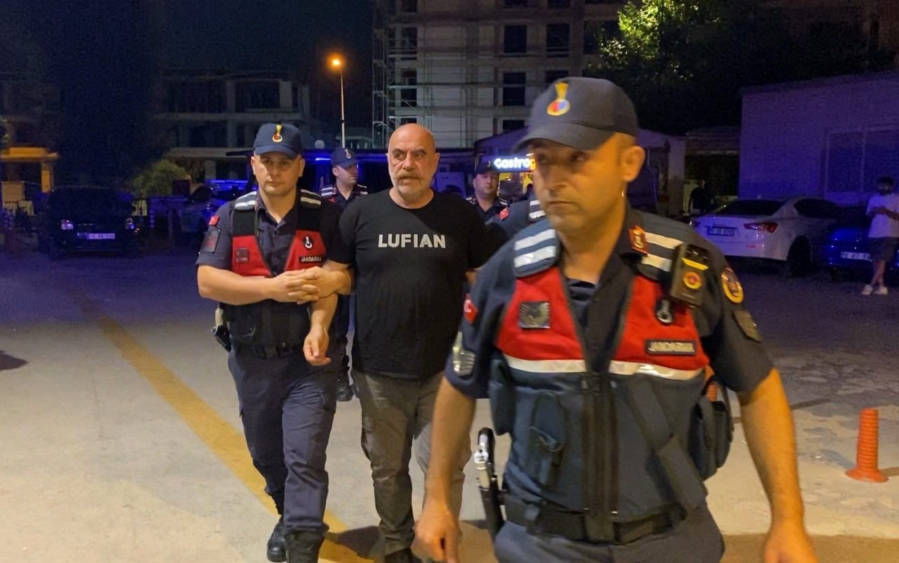Ünlü yönetmen gözaltına alındı! Ezel Akay ve kardeşine uyuşturucu operasyonu