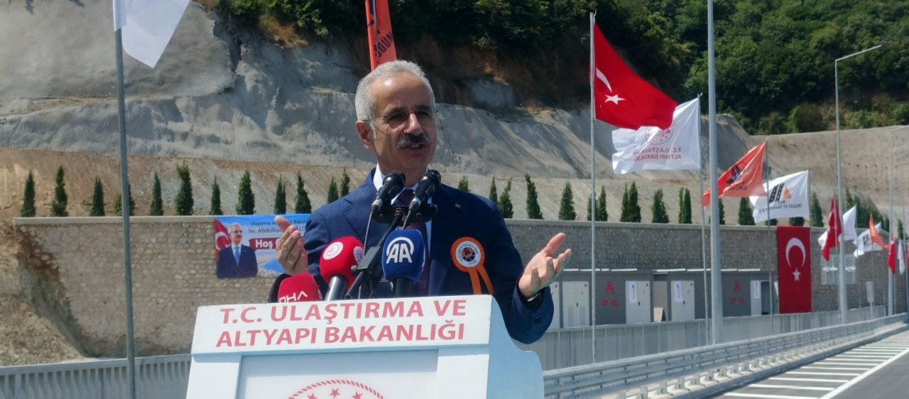 Bugün hizmete açıldı! 1 saatlik yol 30 dakikaya düştü: 1998 yılında başlanan Yalova-Armutlu yolundan müjdeli haber