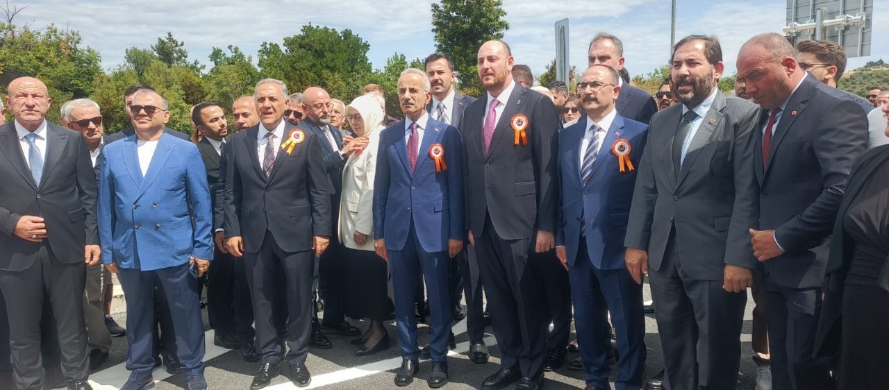Bugün hizmete açıldı! 1 saatlik yol 30 dakikaya düştü: 1998 yılında başlanan Yalova-Armutlu yolundan müjdeli haber