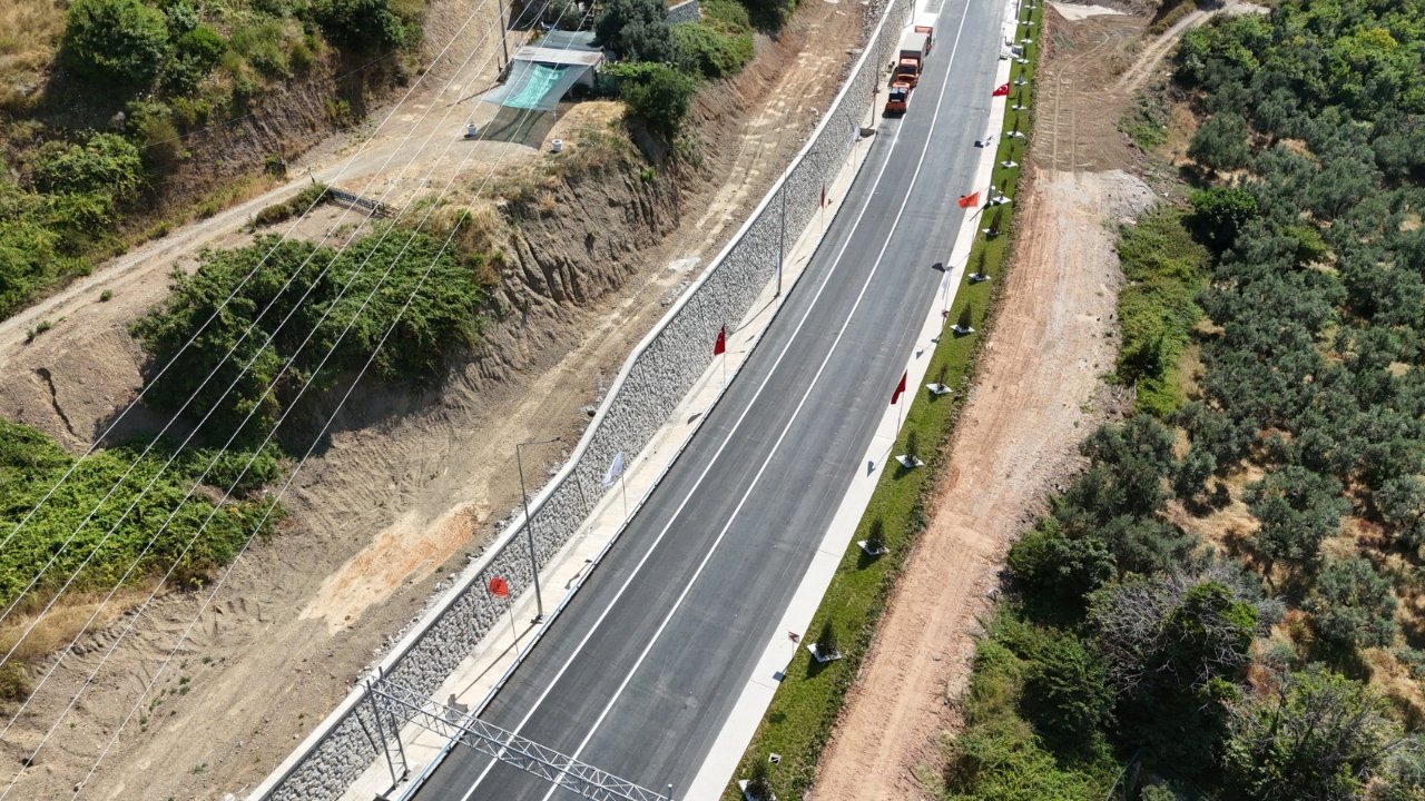 Bugün hizmete açıldı! 1 saatlik yol 30 dakikaya düştü: 1998 yılında başlanan Yalova-Armutlu yolundan müjdeli haber