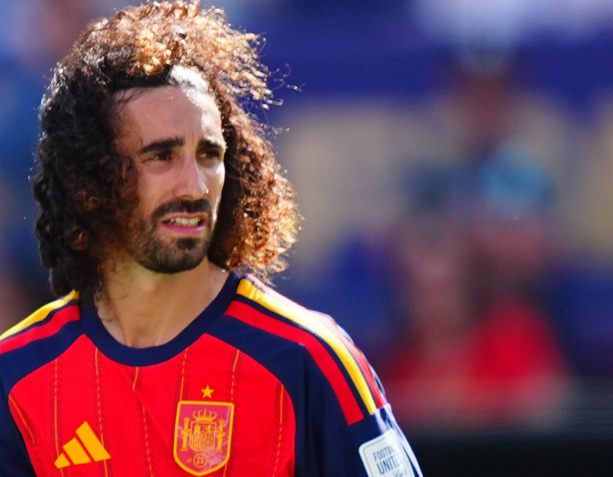 Real Madrid, Haziran 2026'da Cucurella'yı Chelsea'den 55 milyon euro bonservis bedeli karşılığında transfer etti.