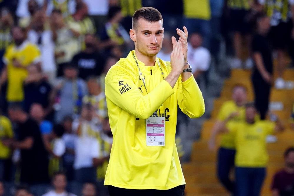 Fenerbahçe, Ağustos 2023'te Dominik Livakovic için 6,6 milyon euro bonservis ödedi.