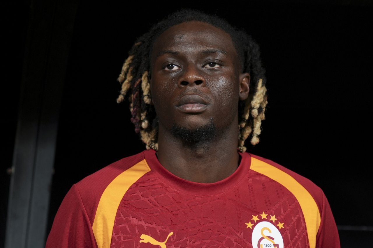 Lesley Ugochukwu'nin geçici transfer bedeli olarak Championship ekibi Burnley'ye 3 milyon sterlin ödenecek.