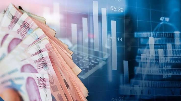 Piyasalarda hareketli gün! Borsa düştü, petrol sert geriledi, altın 4 bin doları aştı