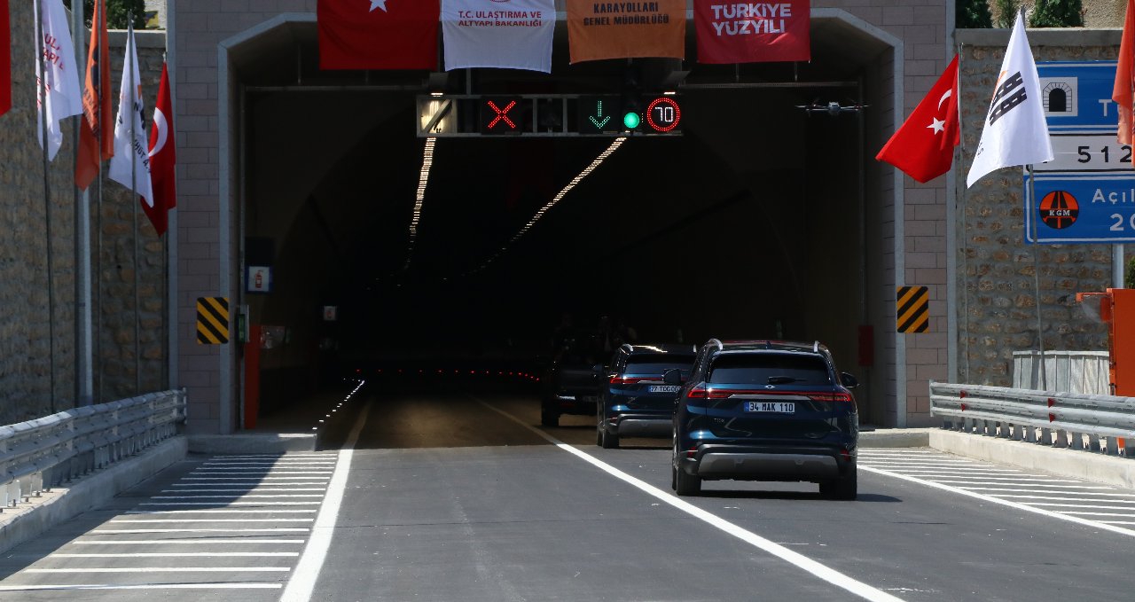 19 dakikalık yol 3 dakikaya düşecek! Uraloğlu müjdeyi verdi