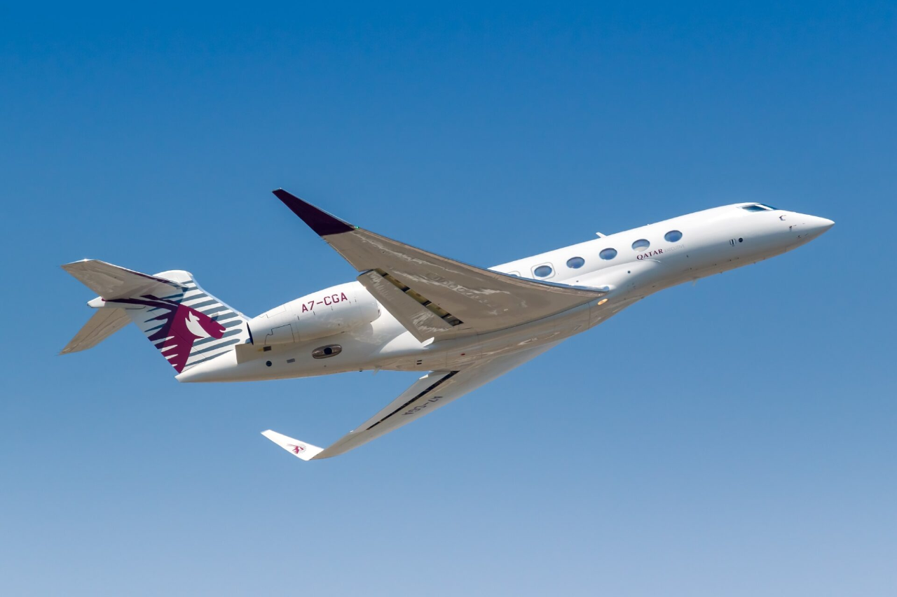 FIFA Başkanı Gianni Infantino'ya verilen Qatar Airways sponsorluğundaki Gulfstream G650 tipi özel jet