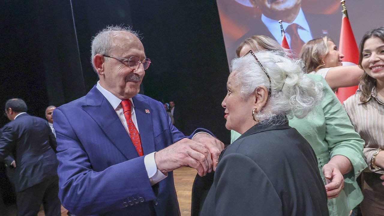 Gürsel Tekin'den "950 TL'ye figüran getirildi" iddiasına suç duyurusu: Külliyen yalan