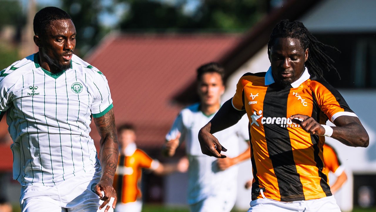 Hull City - Konyaspor maçında 3 gollü galibiyet