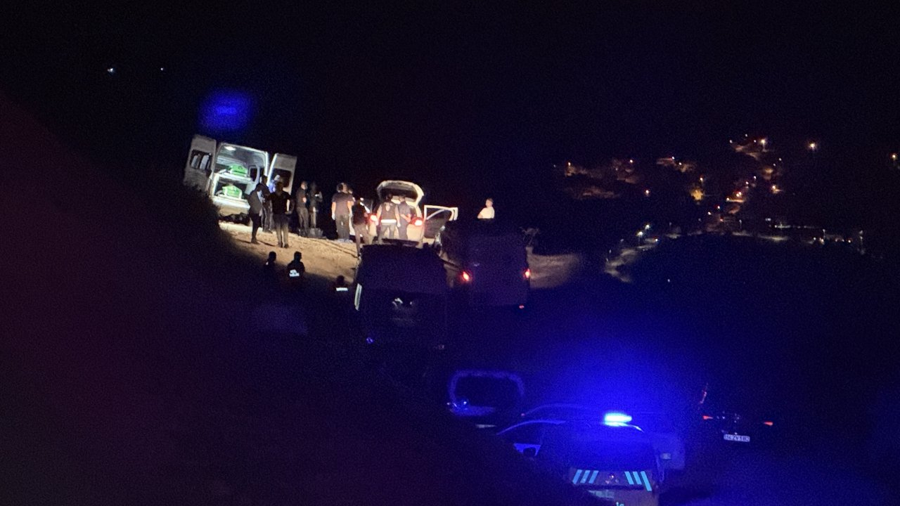 Adana'da gece yarısı dehşet! Silahlı saldırıda biri kadın 3 kişi hayatını kaybetti