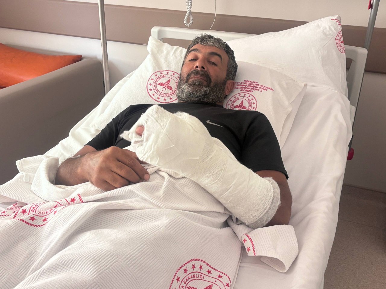 Ayı saldırdı, yere yıktı! Erzincanlı çiftçi kürekle hayatta kaldı