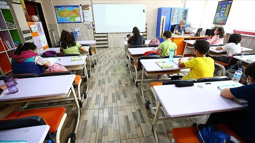 Aynı sınıfta 4 öğretmen değişikliğine KDK müdahalesi! Veli haklı çıktı, MEB adım attı