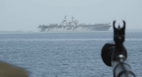 Hürmüz Boğazında felaket! Rotadan sapan tanker mayına çarptı