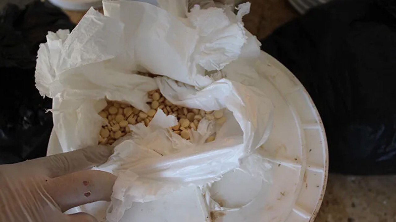 Operasyonda yok yok! 1 milyon captagon, 60 kilo esrar, el bombası...