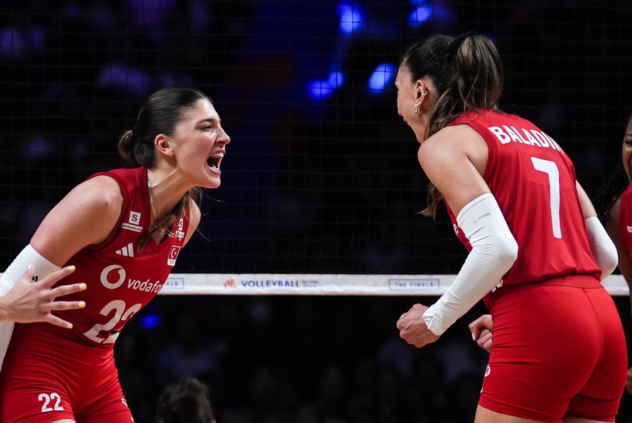 Türkiye Milletler Ligi Şampiyonu: Brezilya'yı 3-1 yenerek kupayı 2'nci kez kazanıyoruz