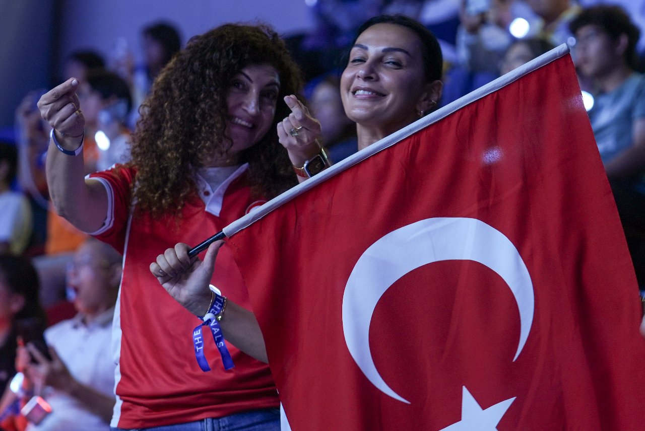 Türkiye Milletler Ligi Şampiyonu: Brezilya'yı 3-1 yenerek kupayı 2'nci kez kazanıyoruz