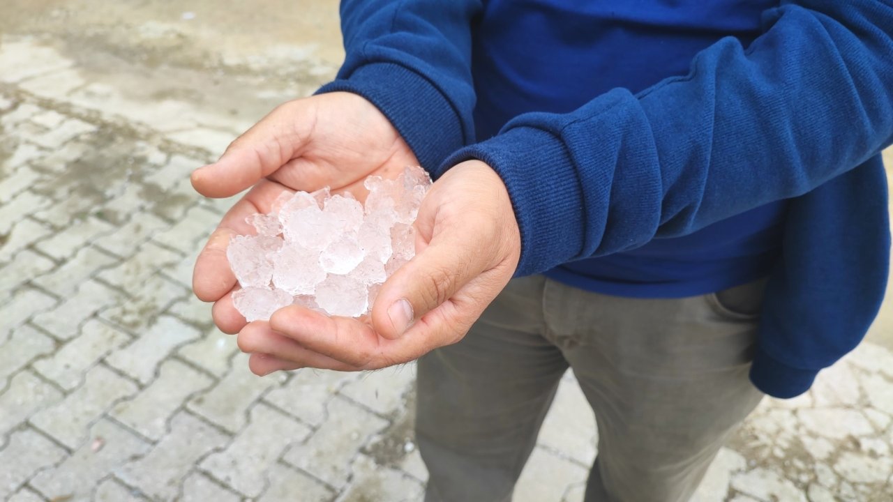 Yozgat’ı hem sağanak hem dolu vurdu! Tarlalar talan oldu