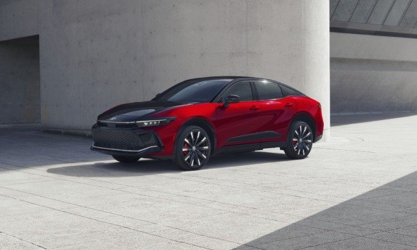 5,9 litre yakıyor, 340 beygire çıkıyor! Fiyatı belli oldu: İşte 2027 model Toyota Crown