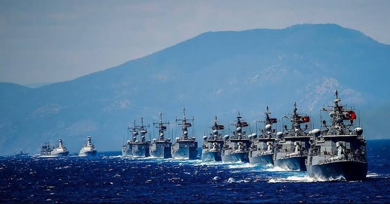 Akdeniz'e kritik çıkarma! Türk donanması İskenderiye Limanı’na demirledi