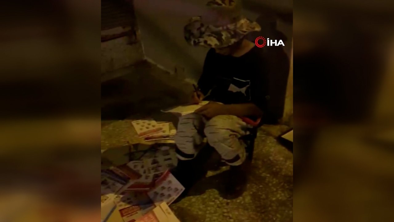 Annesiyle hurda toplayan Ayşe'nin okuma azmi görenleri duygulandırdı