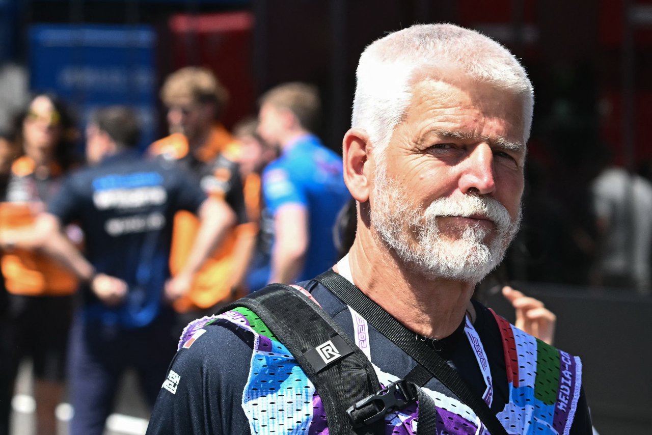 Formula 1’e damga vurdu! Çekya Cumhurbaşkanı makinesini kaptı, foto muhabirliği yaptı