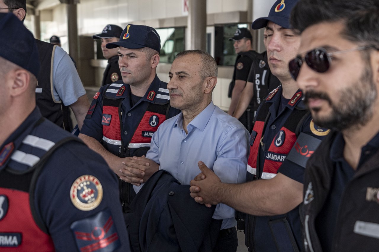 Gülistan Doku dosyasında kanunsuz ilişki ağı! Başsavcılık açıkladı: Fotoğraf, yazışma… Dijital deliller ortaya çıktı!