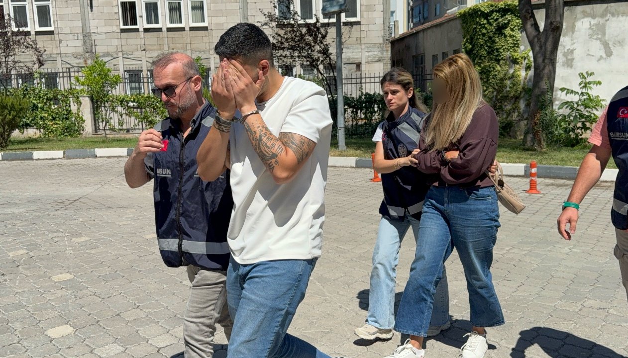 Masaj salonu görünümlü fuhuş çukuru! Gözaltına alındılar