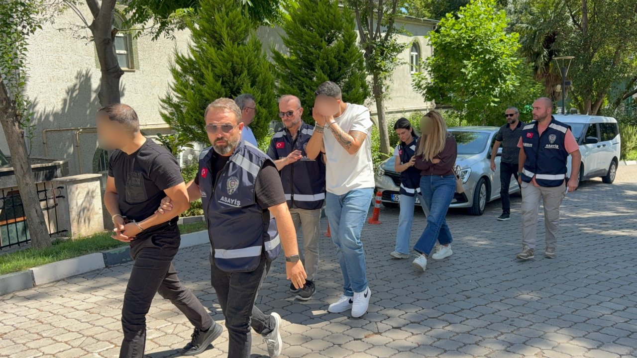 Masaj salonu görünümlü fuhuş çukuru! Gözaltına alındılar