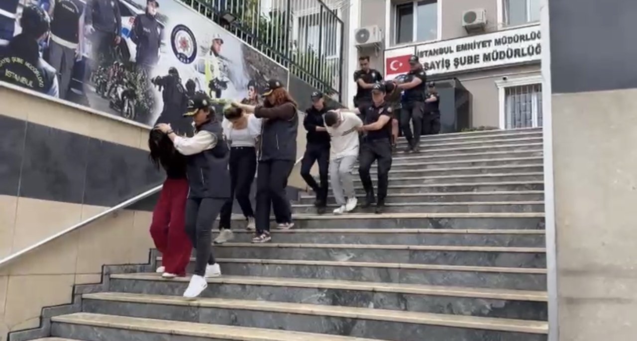 Ünlü rapçi Blok3’e suikast planı iddiası! WhatsApp grubu kurup, otelin konumu paylaşmışlar
