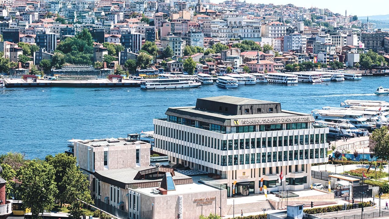 İş dünyasıyla entegre küresel eğitim modeli! İTO gücüyle geleceğin liderleri yetişiyor