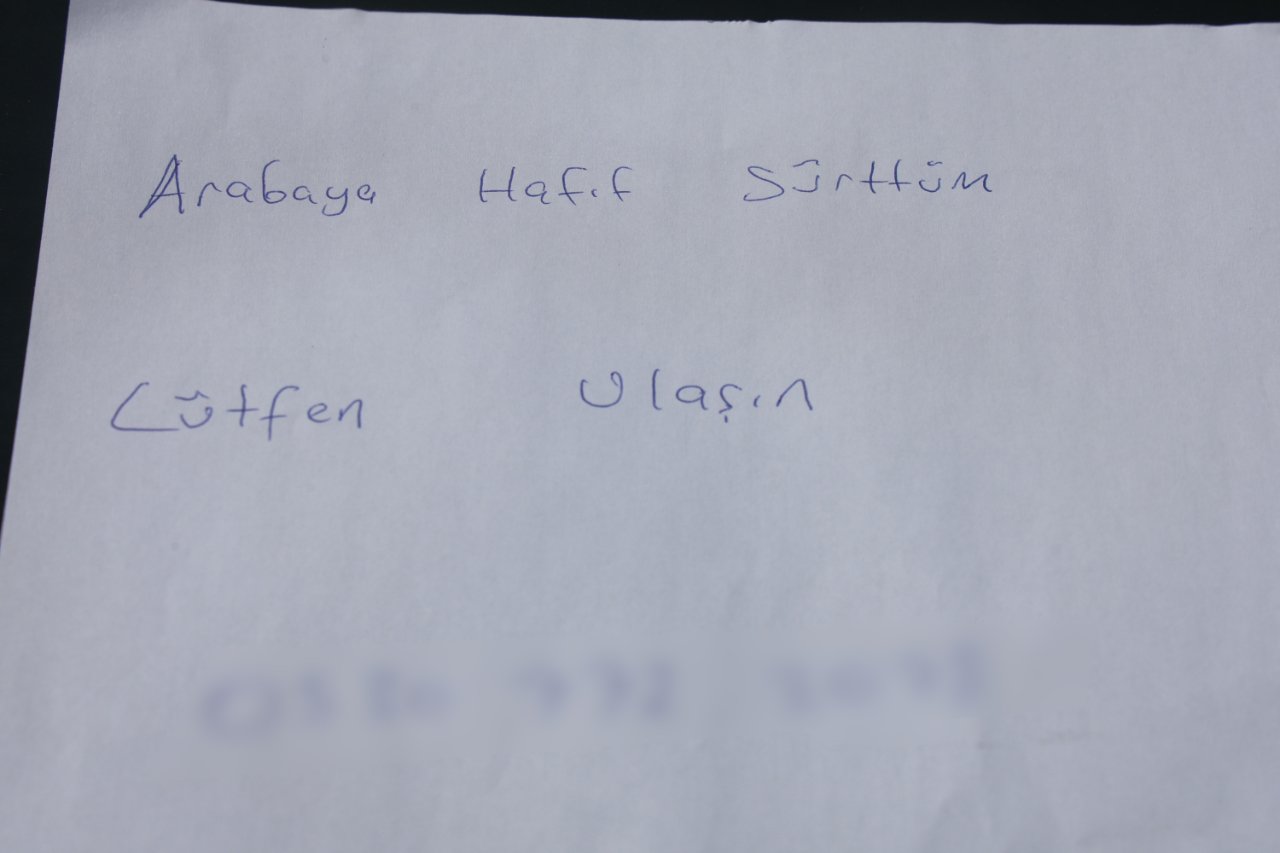 Sürücünün bıraktığı notu okuyunca inanamadı! Böyle arkadaşları bulmak iğneyle aramak gibi