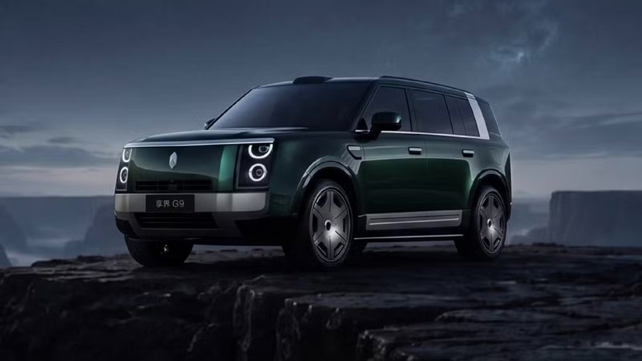 1300 km menzilli lüks arazi aracı! Huawei’nin dev SUV’u sahneye çıkıyor
