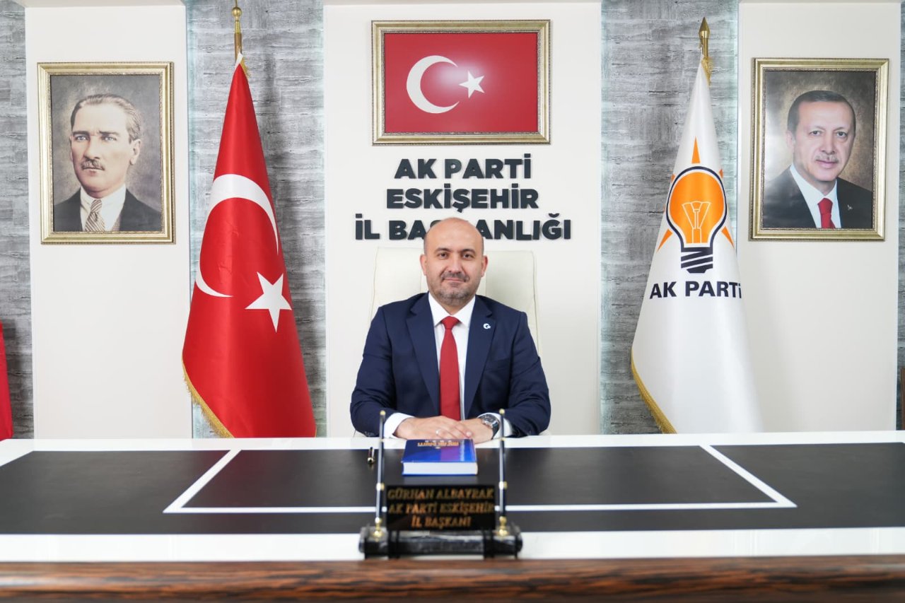 AK Parti Eskişehir İl Bakanı Gürhan Albayraktan dikkat çeken sözler: 550 bin liralık kamu alacağının hesabı verilmeli
